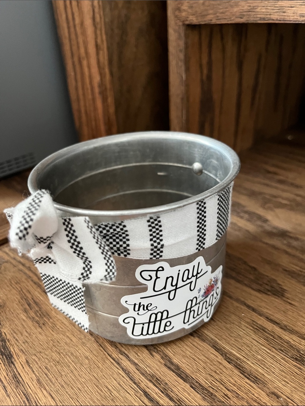 Farmhouse Metal Measuring Cup Tier Tray Decor